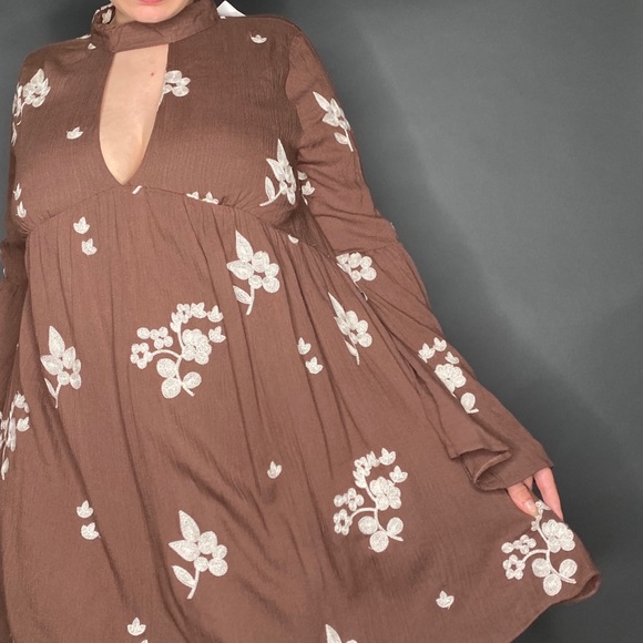 Honey Belle Dresses & Skirts - Honey & Belle Belle Sleeve Choker Lace Dress NWT L